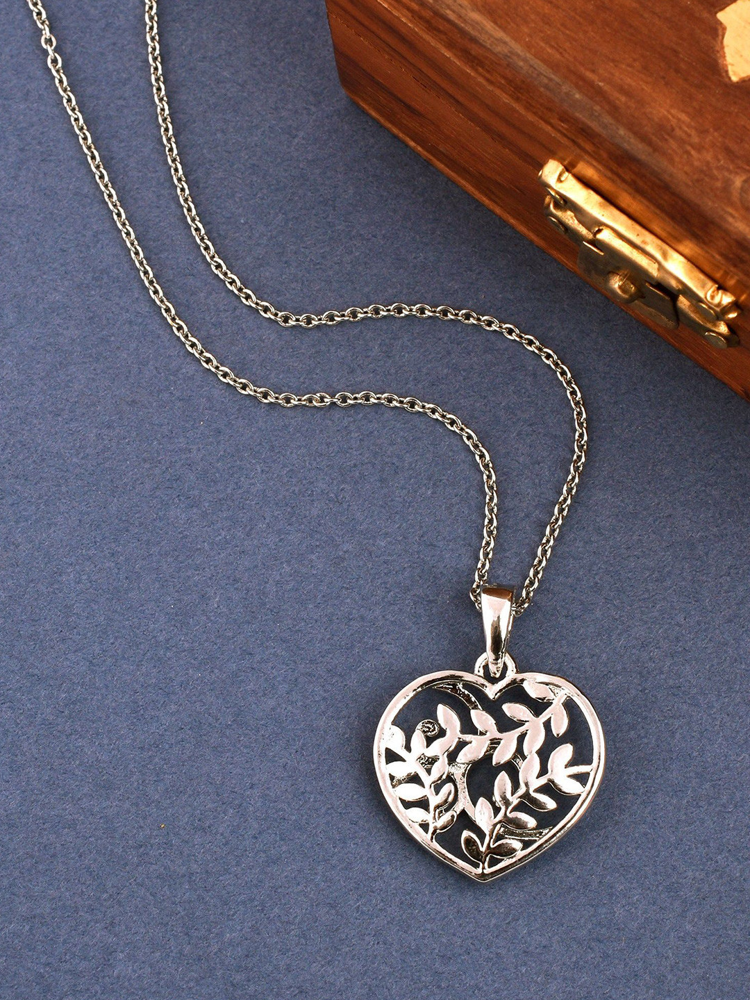 SHILLYN Rhodium-Plated Heart Shaped Pendant With Chain