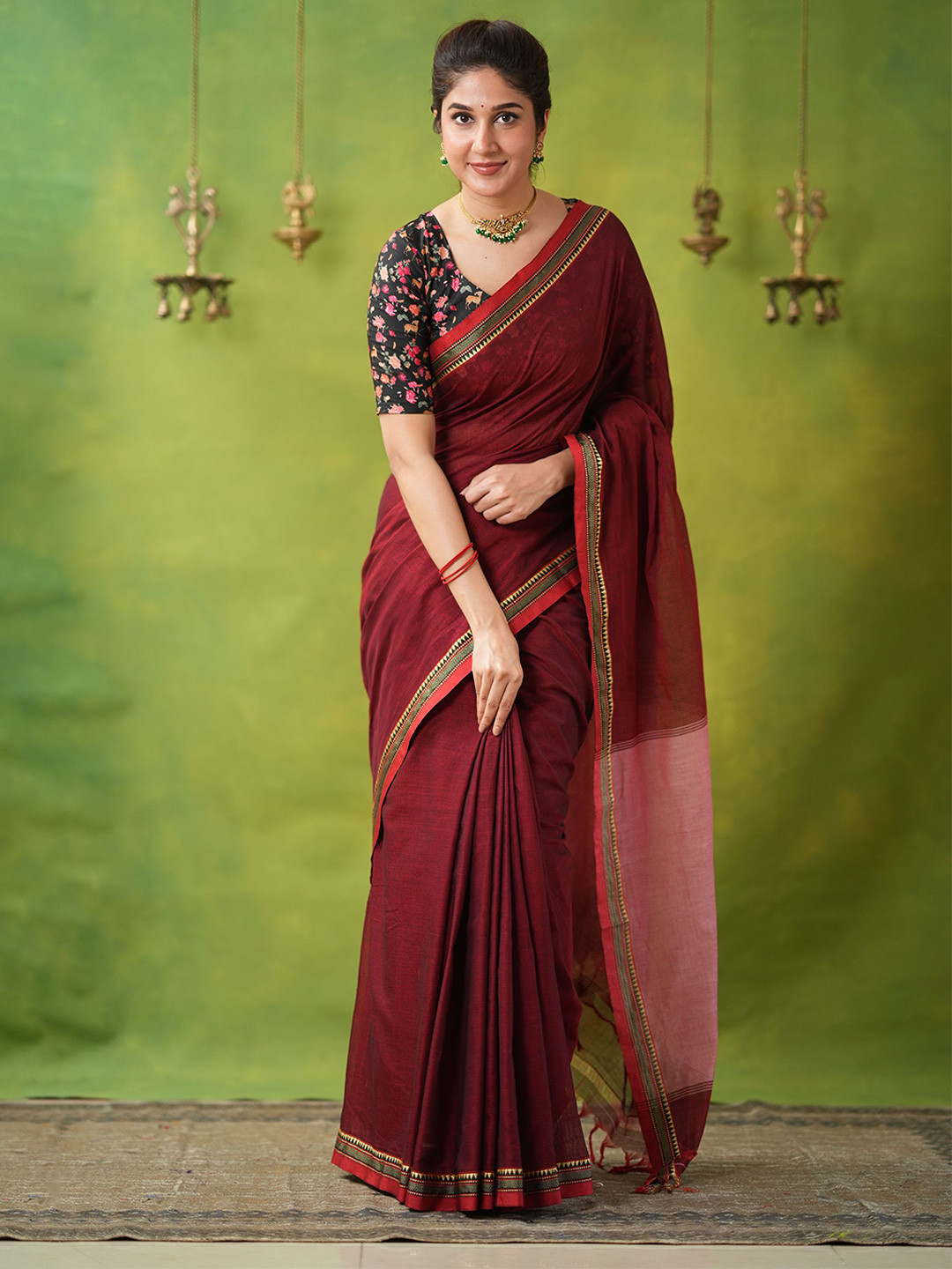 RAAG VARNAM Maroon Narayanpet Mercerized Cotton Saree