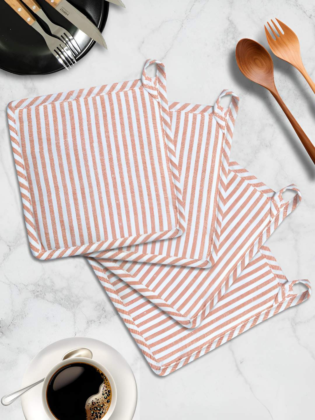 HOME COLORS.IN Red Fabric Trivet