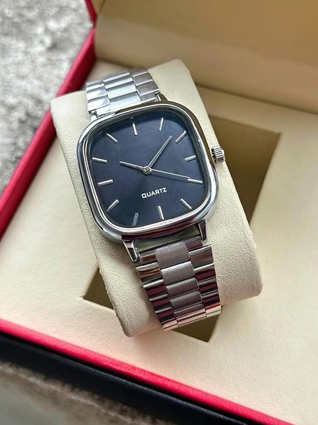 JUST LIKE Unisex  Bracelet Style Straps Analogue Watch Magnet Sika Pink & Green