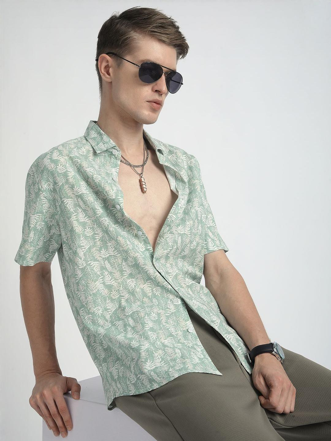 VASTRADO Classic Nature Muse Floral Printed Slim Fit Cotton Casual Shirt