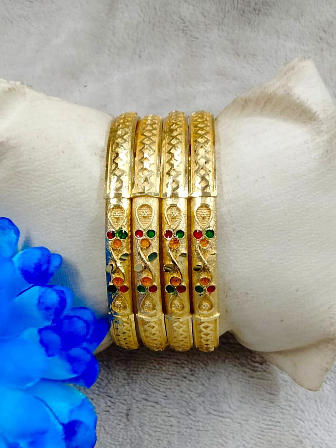 Vinayak enterprise Set Of 4 Gold-Plated Stone Studded Traditional Bangles