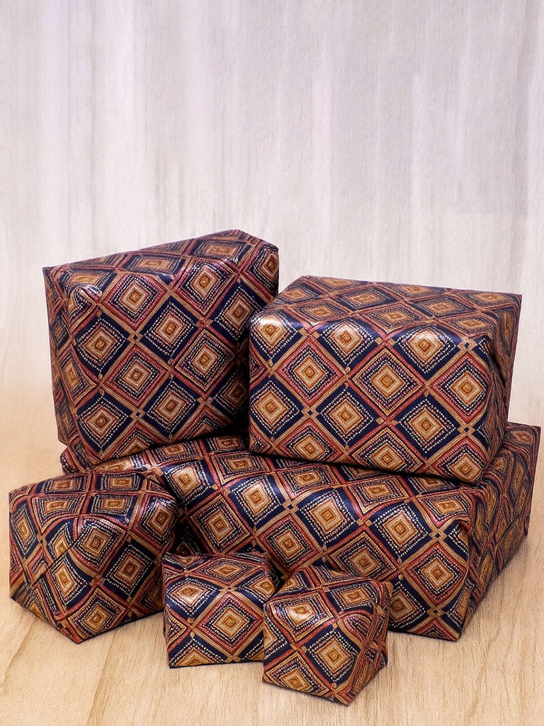 La Trove Self Design Gift Wrapping Sheet