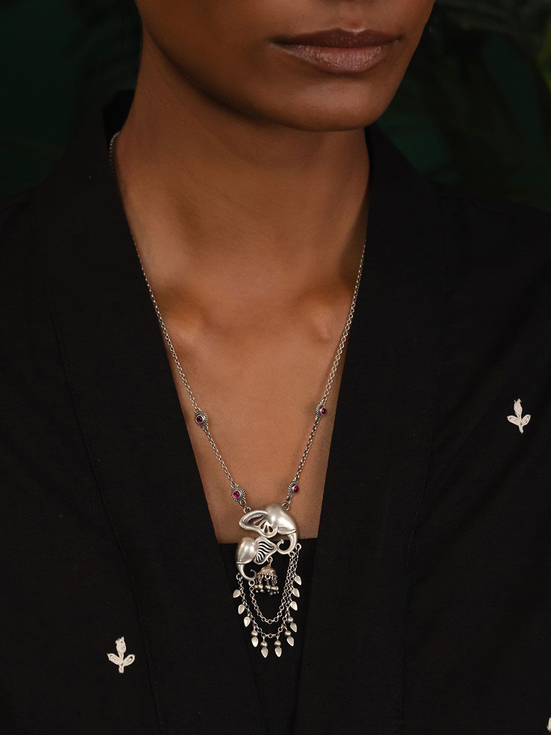 SHAYA The Nurturer Elephant 925 Sterling Silver Artificial Stones Chain