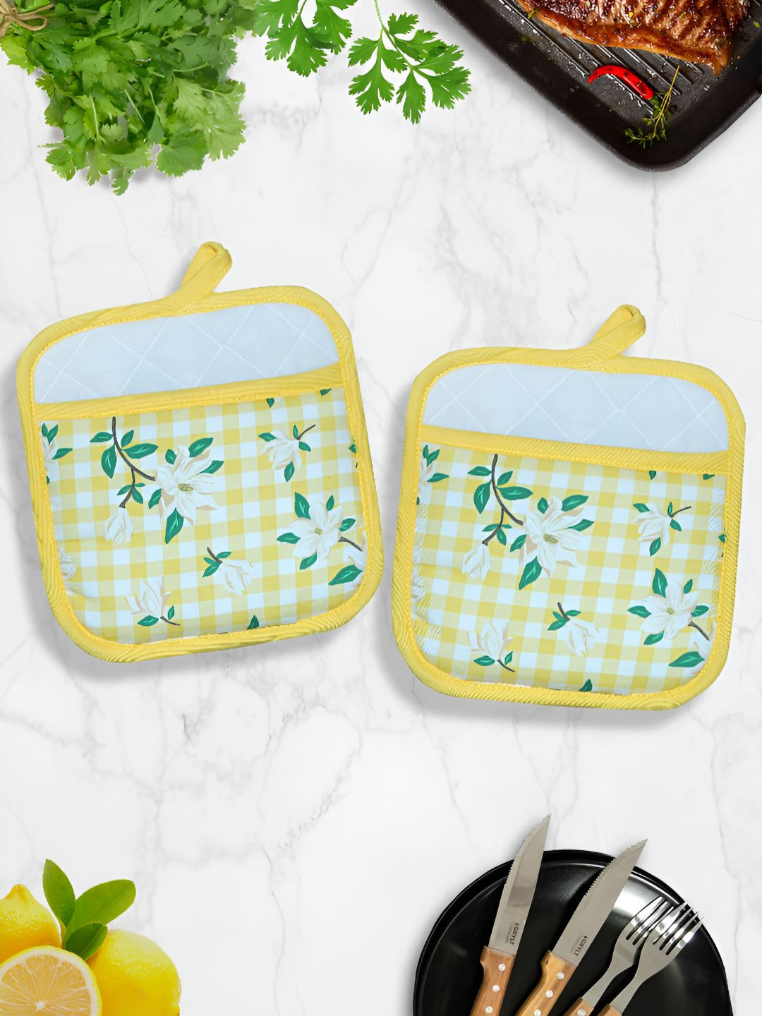 HOME COLORS.IN Grey Fabric Trivet