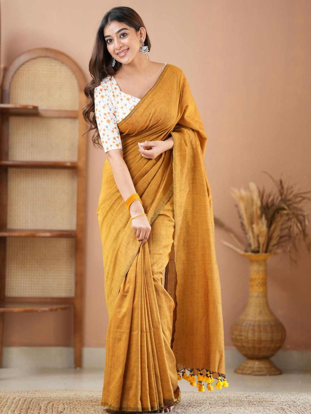 RAAG VARNAM Mustrad Cotton Saree With Designer Blouse