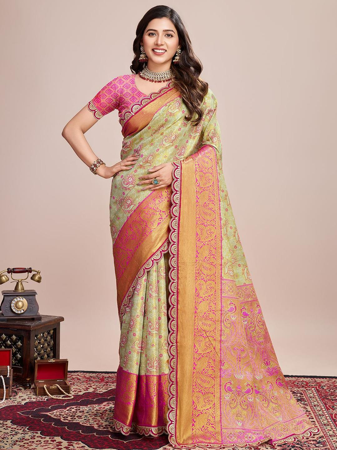 OFLINE SELECTION Woven Design Zari Silk Blend Kanjeevaram Saree