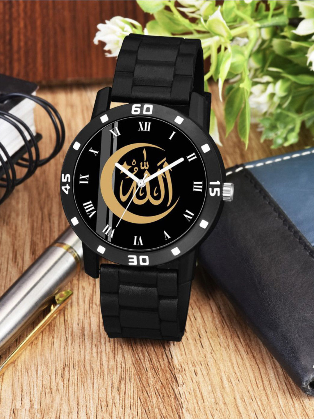 JUST LIKE Unisex Stainless Steel Textured Straps Analogue Watch J-16Tigada BlackSefarchian