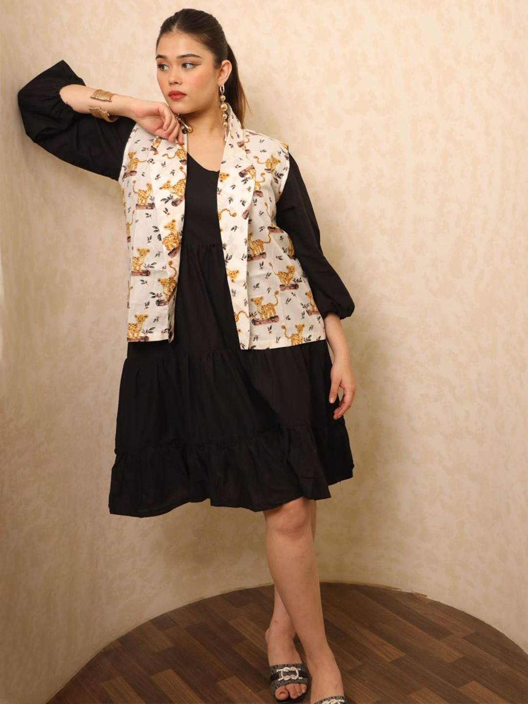 Swadeshi Shringaar Cotton Black And White Animal Printed Dress With Jacket