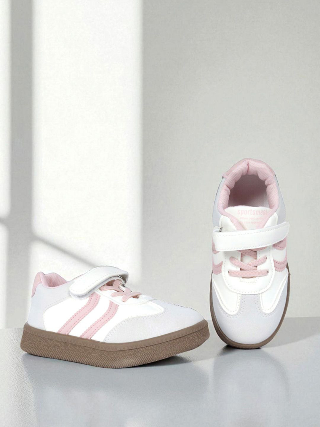 Truffle Collection Kids Solid Leather Smart Casual Sneakers