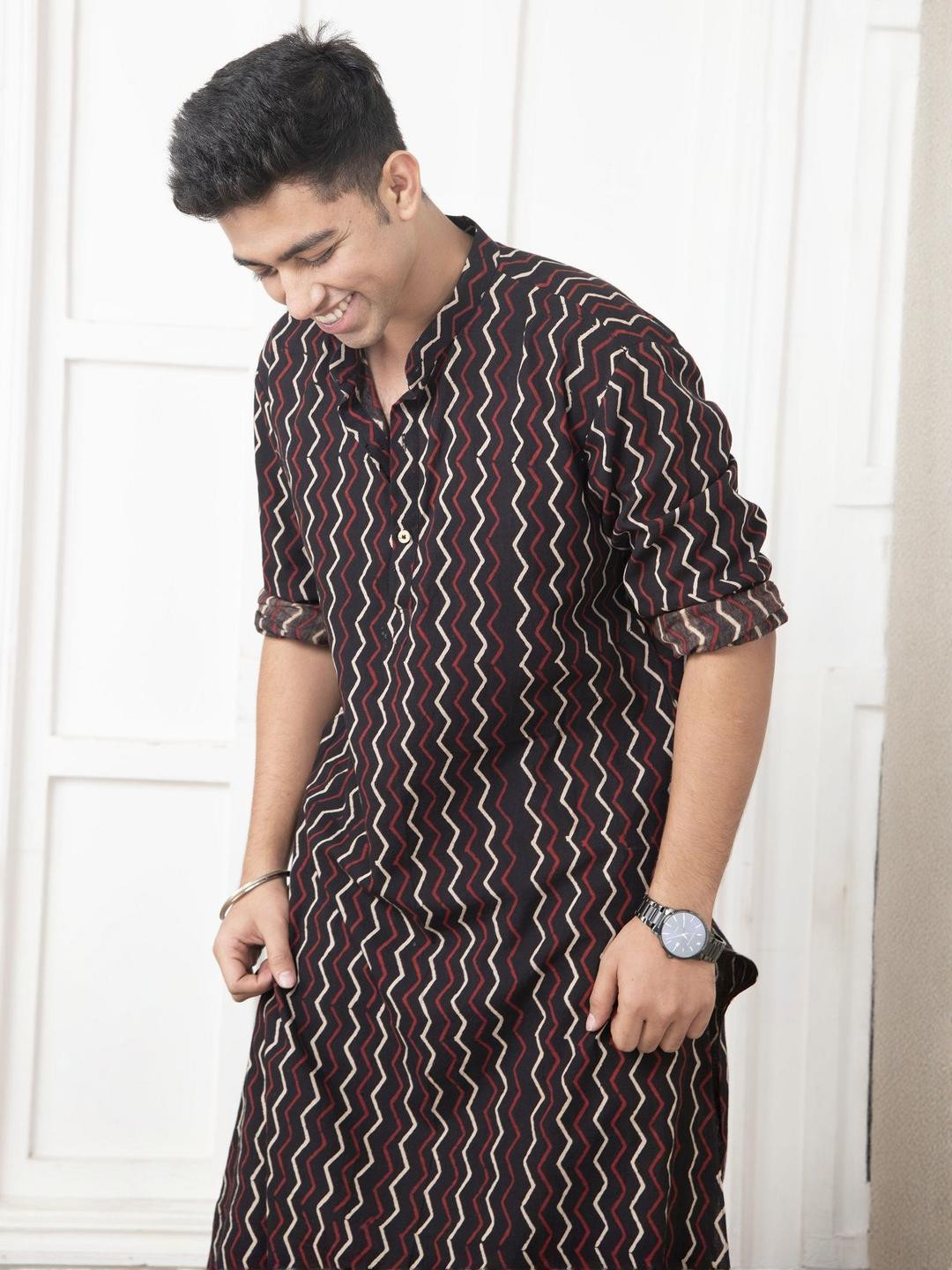 Tanoti Chevron Printed Thread Work Mandarin Collar Straight Kurta