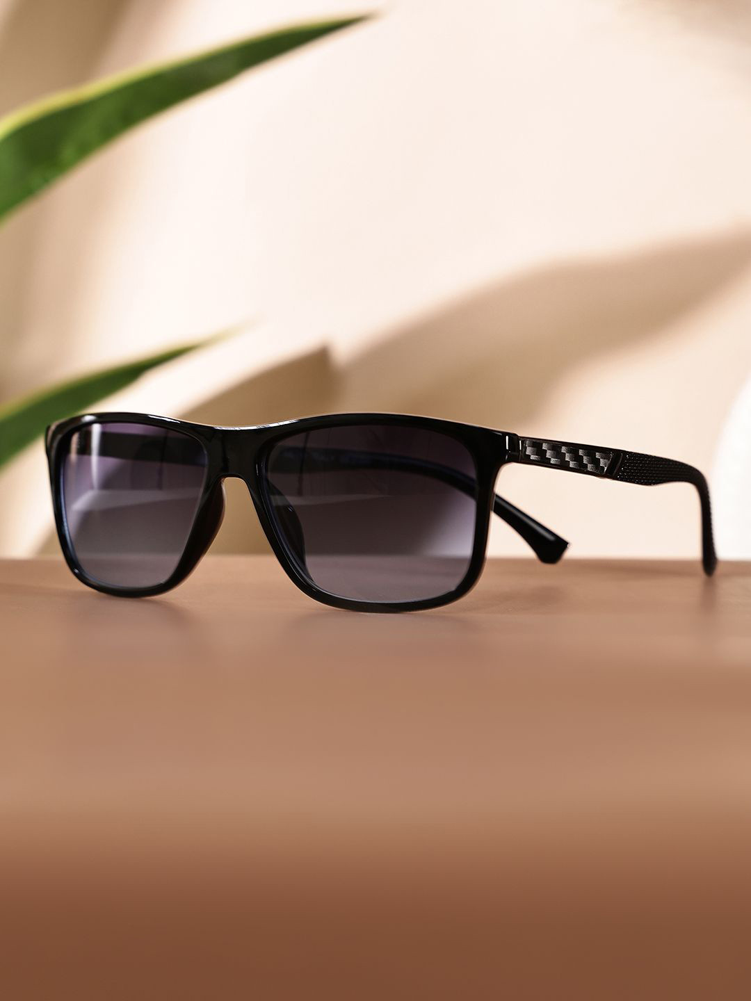 Garry Gobbs Unisex Blue Lens & Black Rectangle Sunglasses with