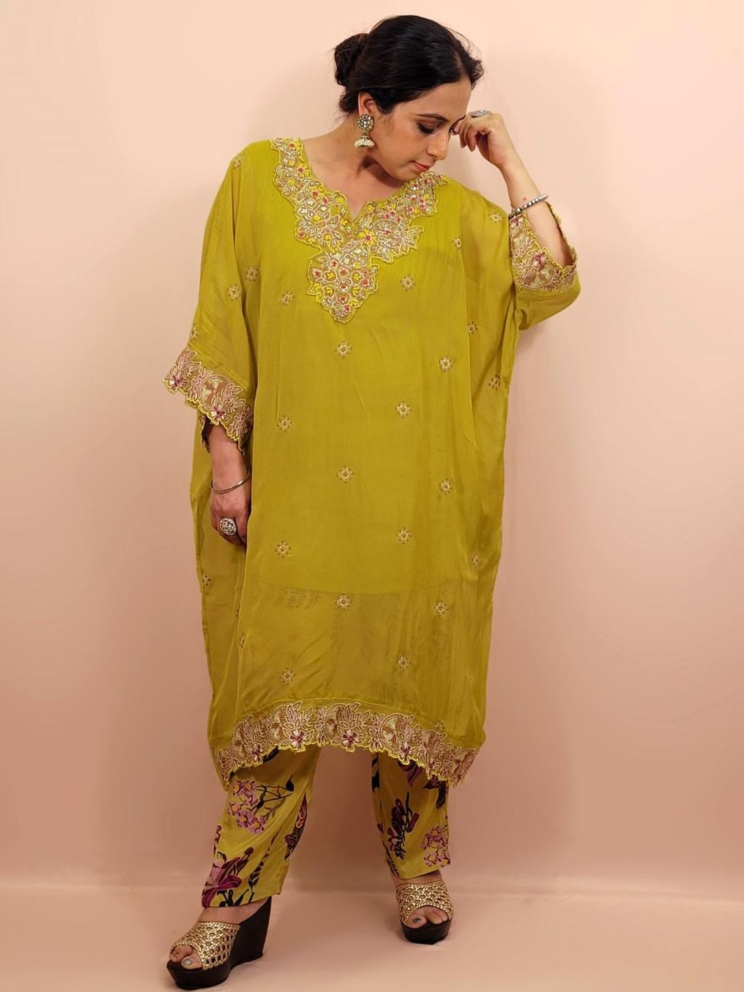 SAKSHI- The Wedding Store Floral Embroidered Thread Work Georgette Kaftan Kurta & Trousers