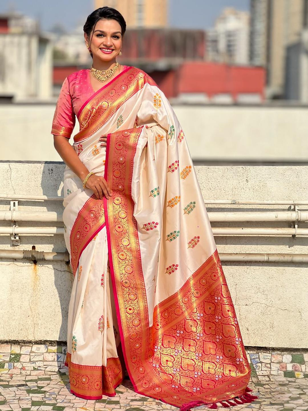 ELITE WEAVES Cream Woven Design Zari Banarasi Silk Saree