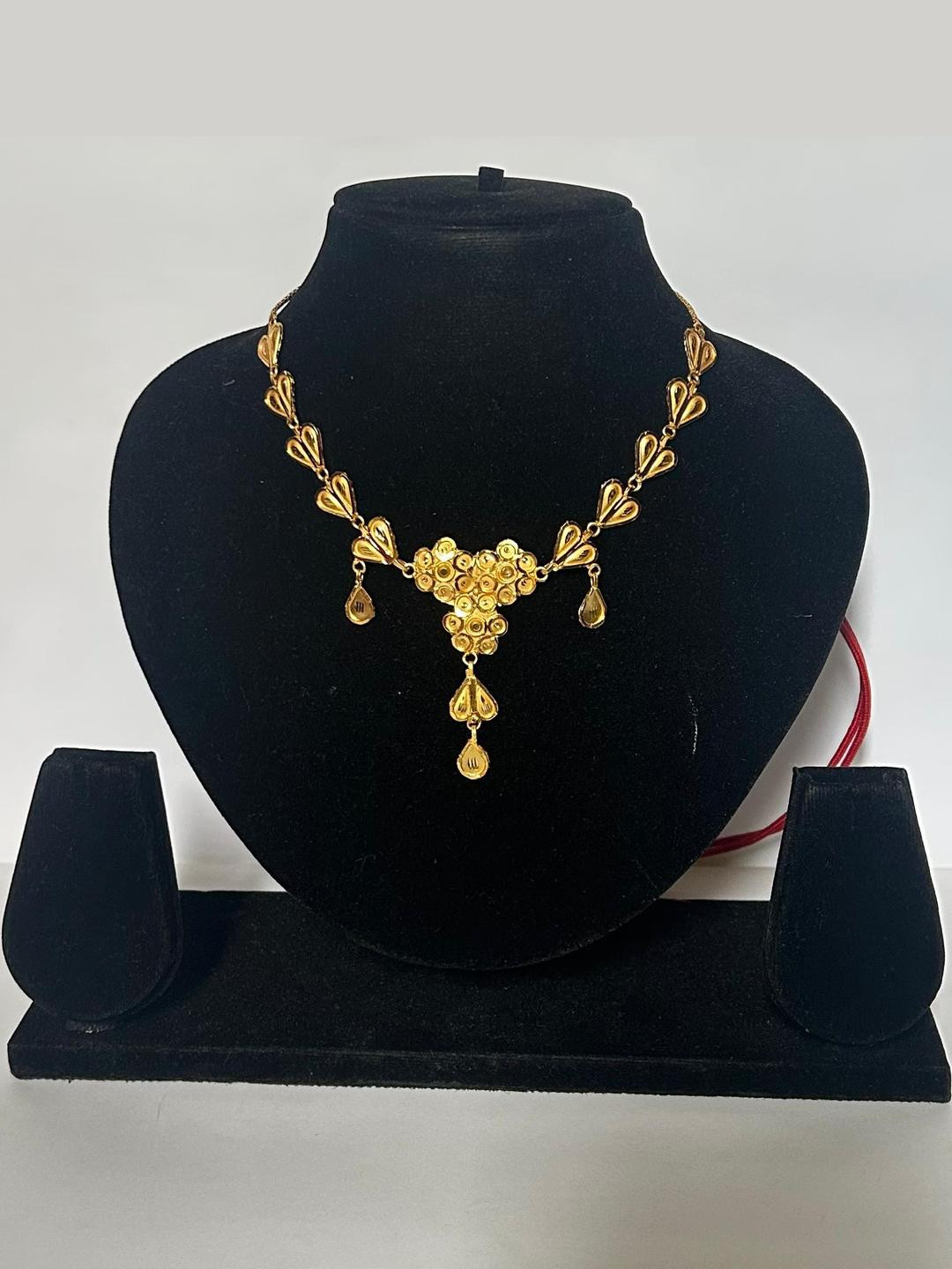 Soumi Store Women Brass Gold-Plated Drawstring Necklace