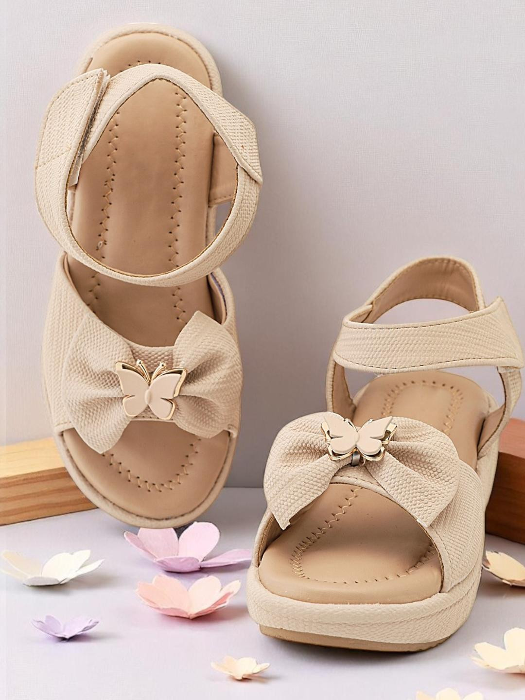 Freeplay Girls Ankle Loop Low Wedge Heels