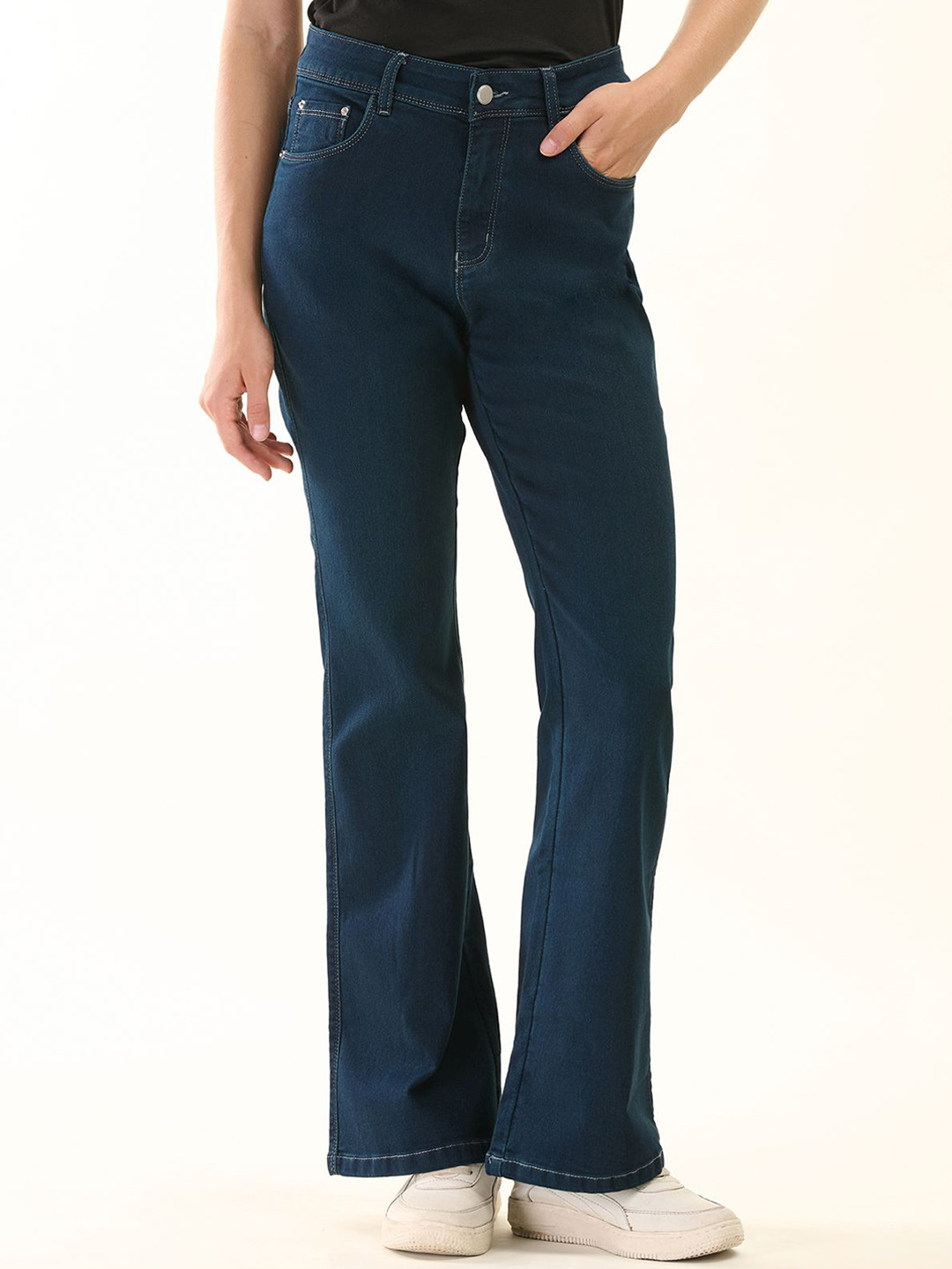 Albion By CnM Women Super Bootcut Mid-Rise Stretchable Jeans