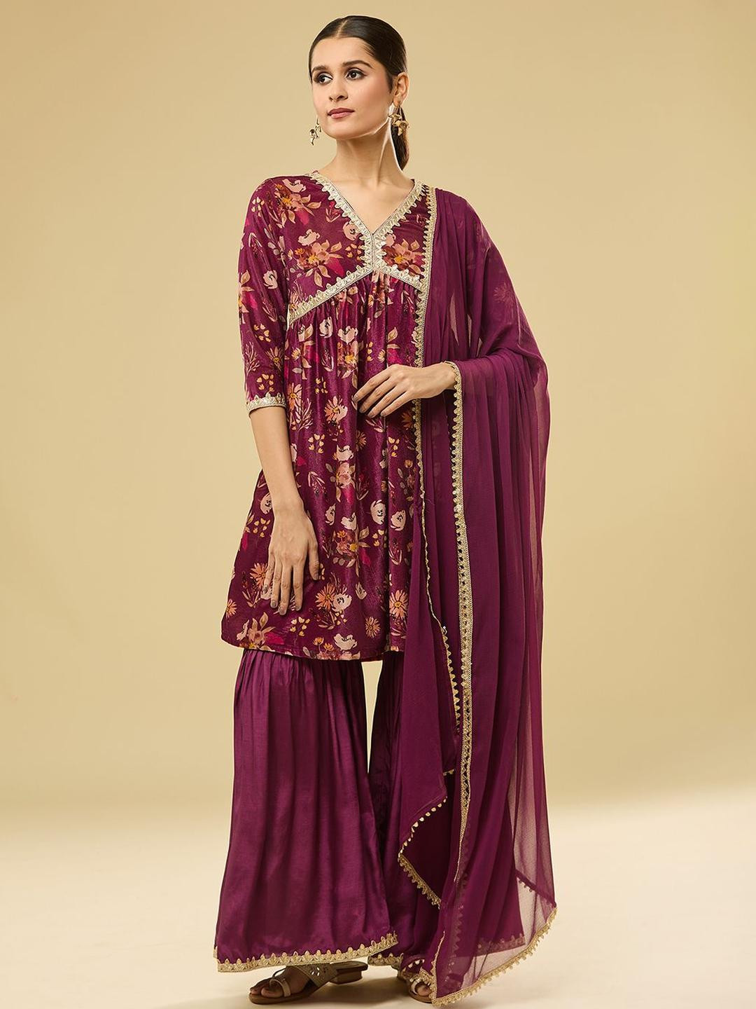 Samyukta Singhania Women Floral Printed Empire Velvet Kurta & Sharara With Dupatta