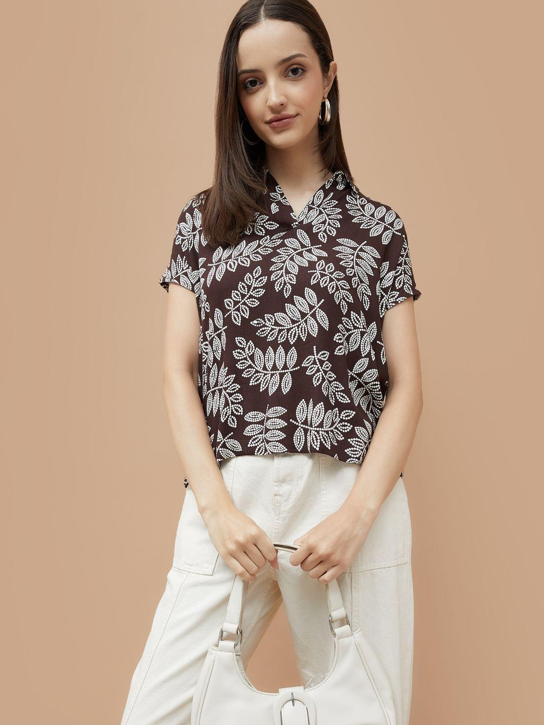 Fame Forever by Lifestyle Women Mocha Mousse Floral Print Top