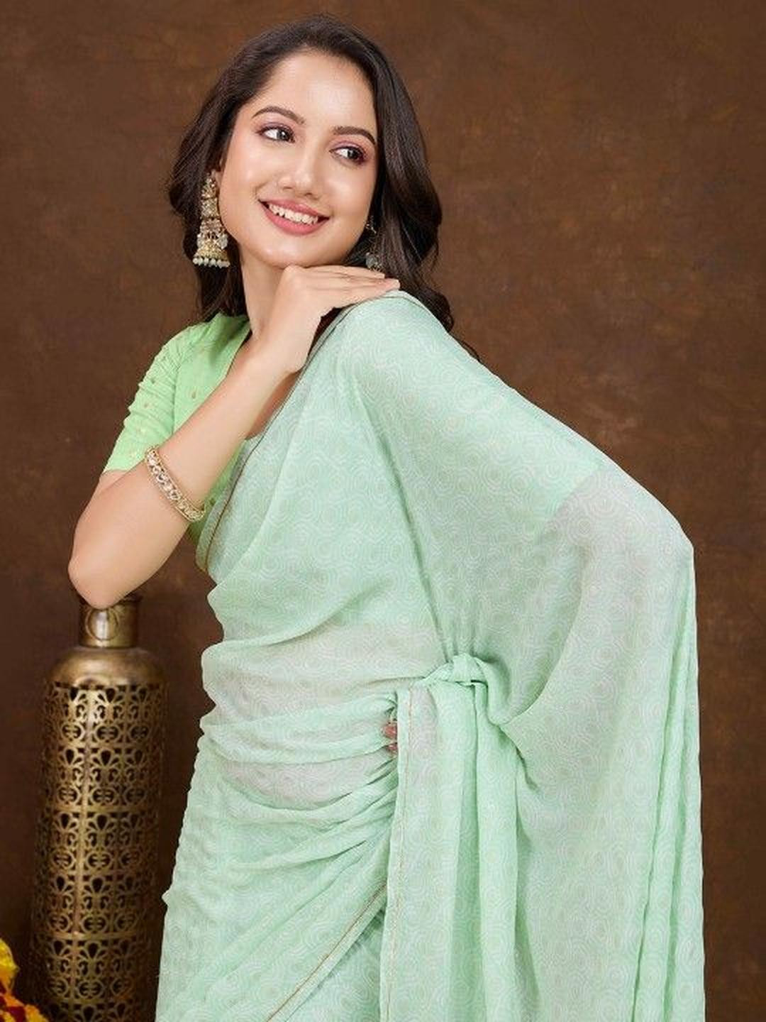 KARAGIRI Floral Printed Pure Crepe Georgette Saree