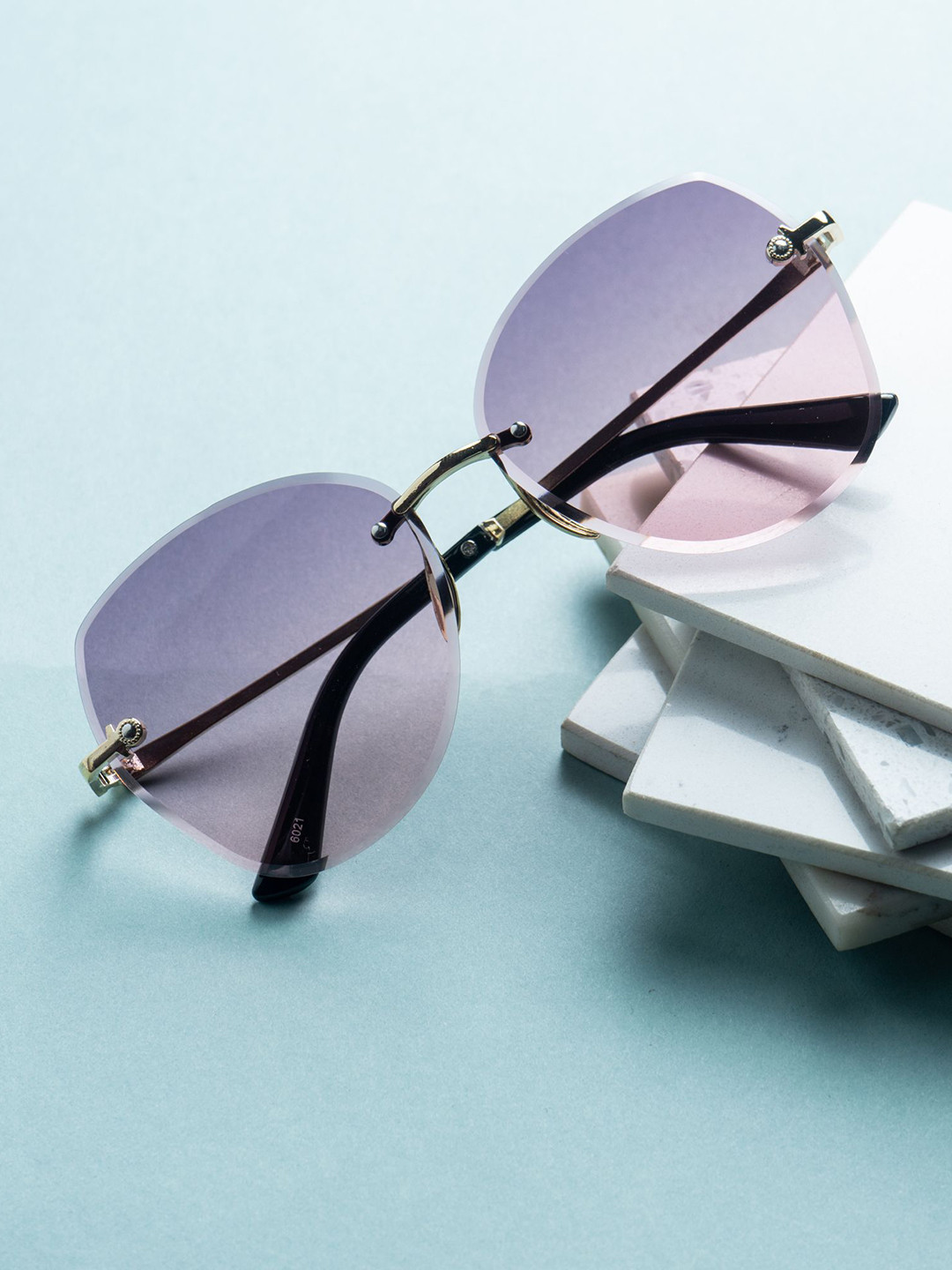 Leeway Women Purple Lens & Gold-Toned Butterfly Sunglasses with