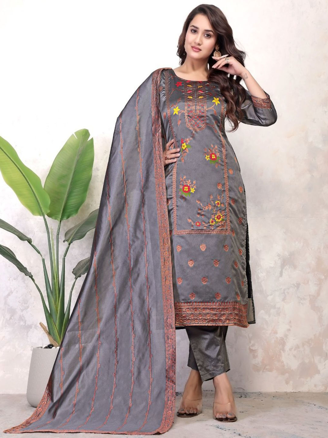 NEJADHARI FASHION Women Floral Embroidered Kurta with Trousers & Dupatta