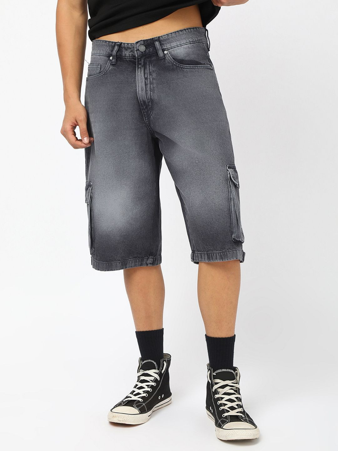 Bewakoof Men Light Grey Washed Baggy Fit Cotton Cargo Shorts