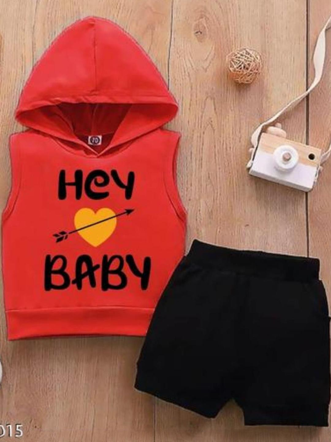 MUSNAH GARMENTS Unisex Kids Red Hooded T-shirt & Shorts