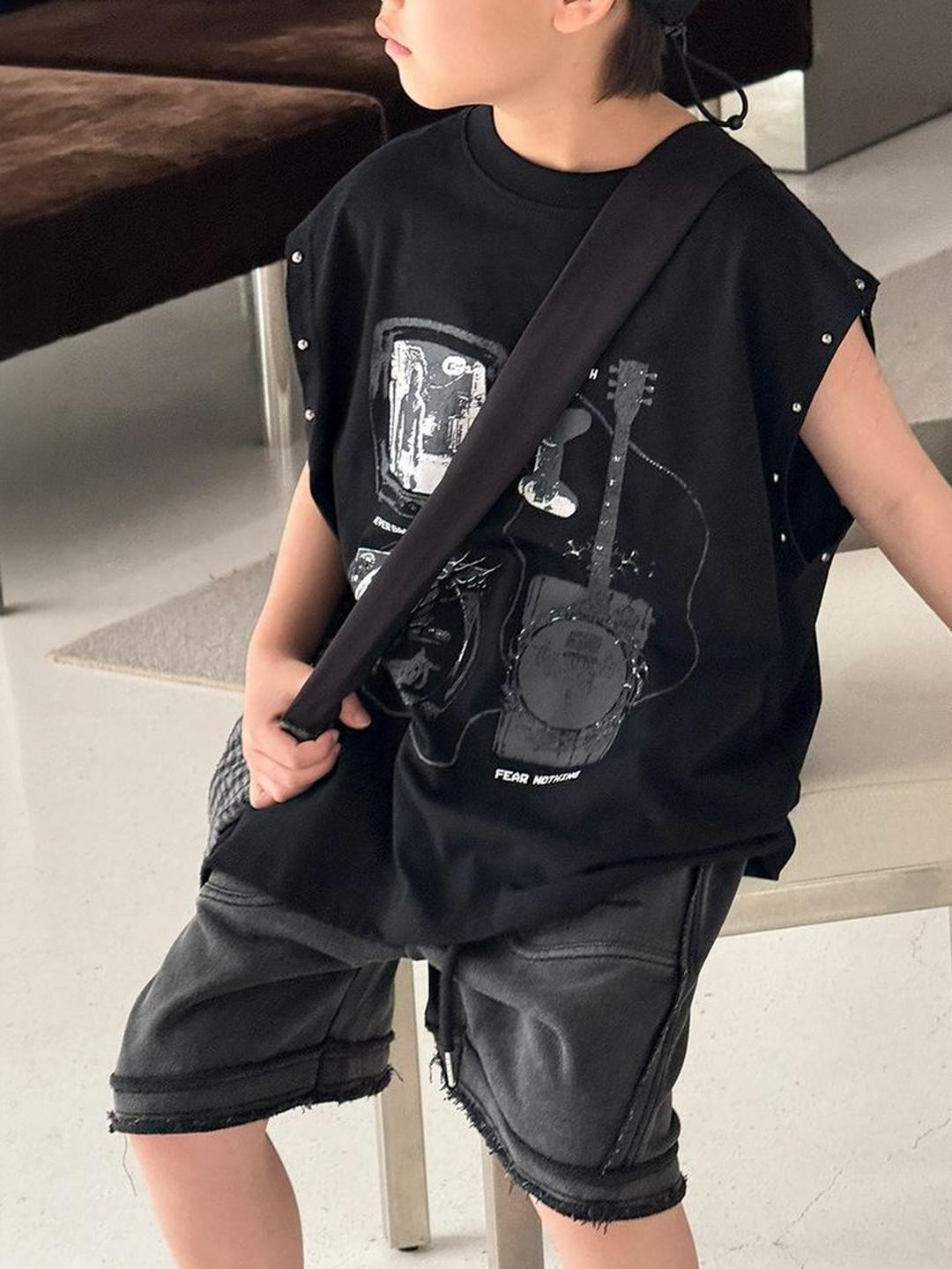 LULU & SKY Boys Rivet Detail Graphic Printed Oversized Extended Sleeves Tshirts