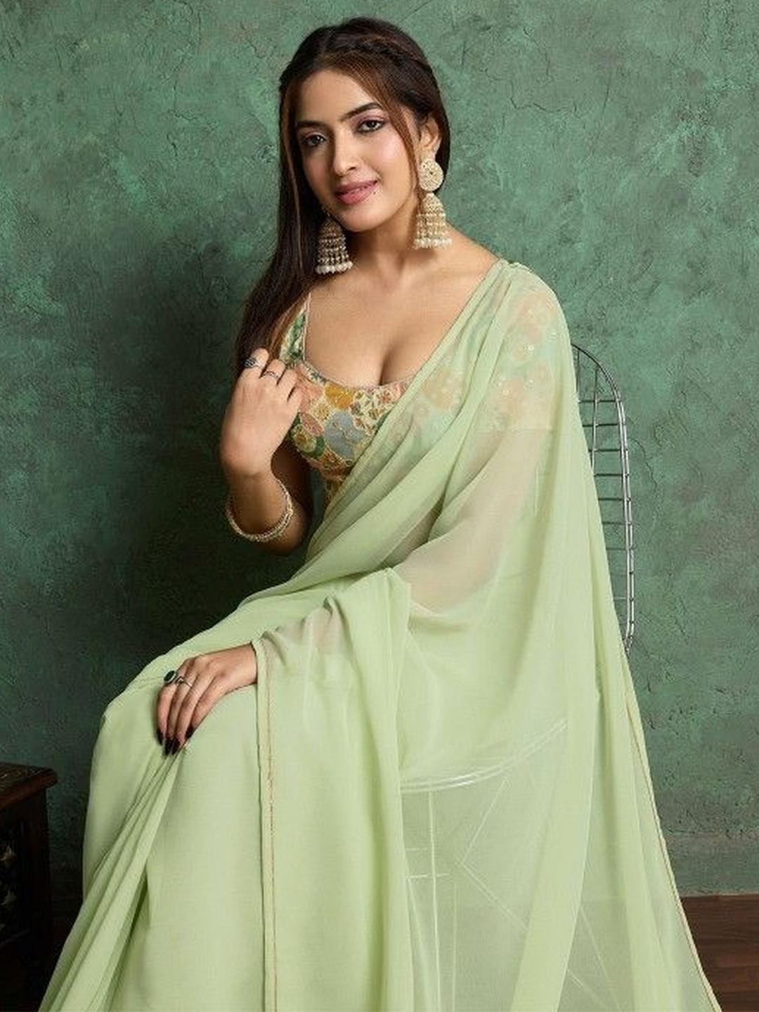 KARAGIRI Pure Georgette Heavy Embroidered Saree With Blouse Piece