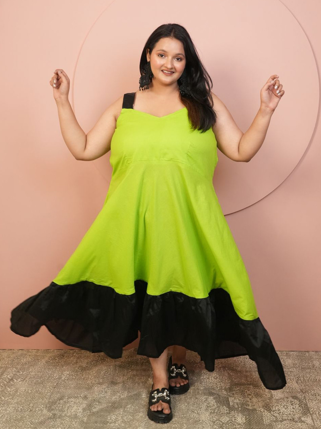 Swadeshi Shringaar Women Plus Size Colourblocked Maxi Dress