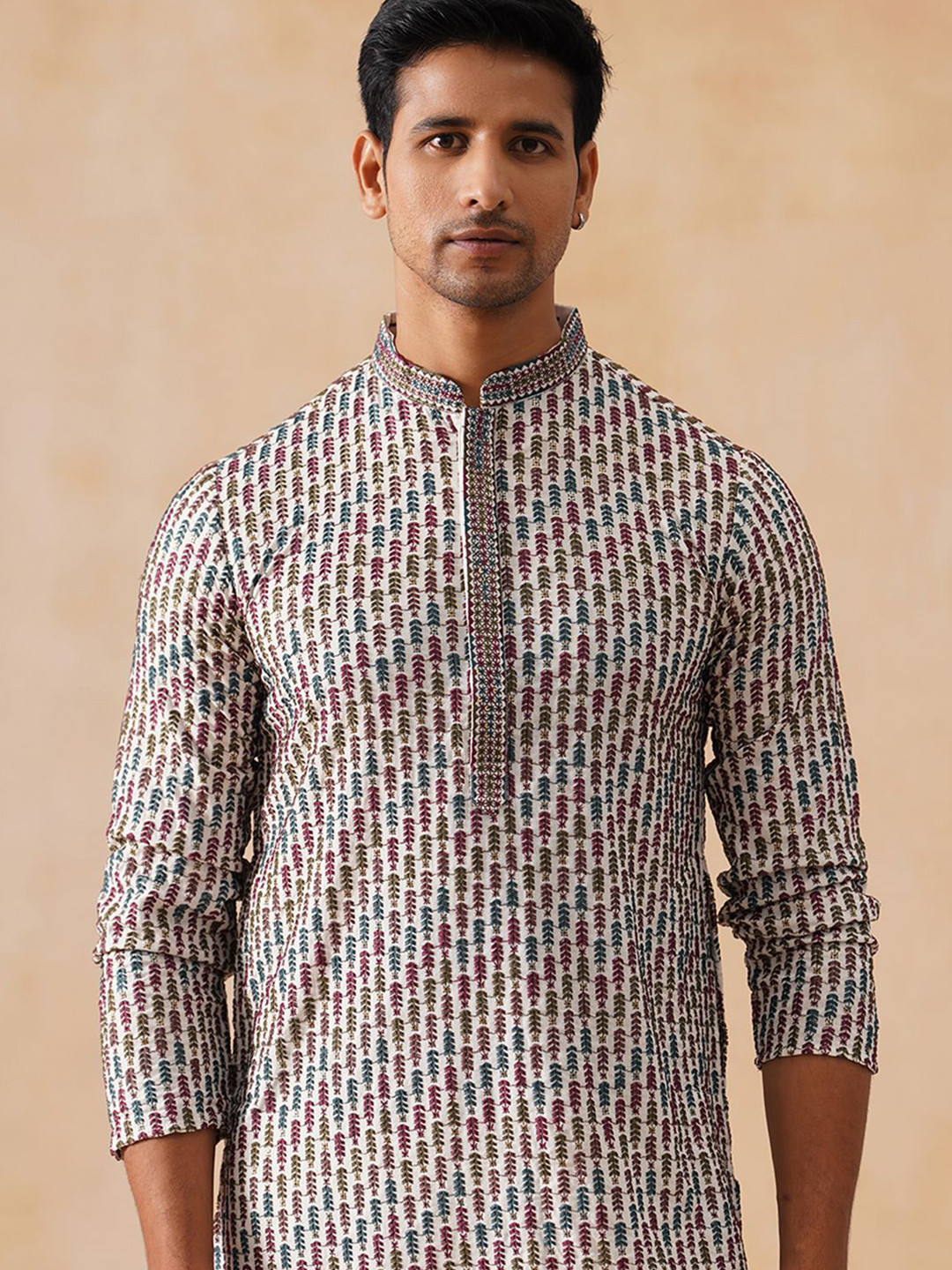 Jompers Men Floral Embroidered Thread Work Kurta