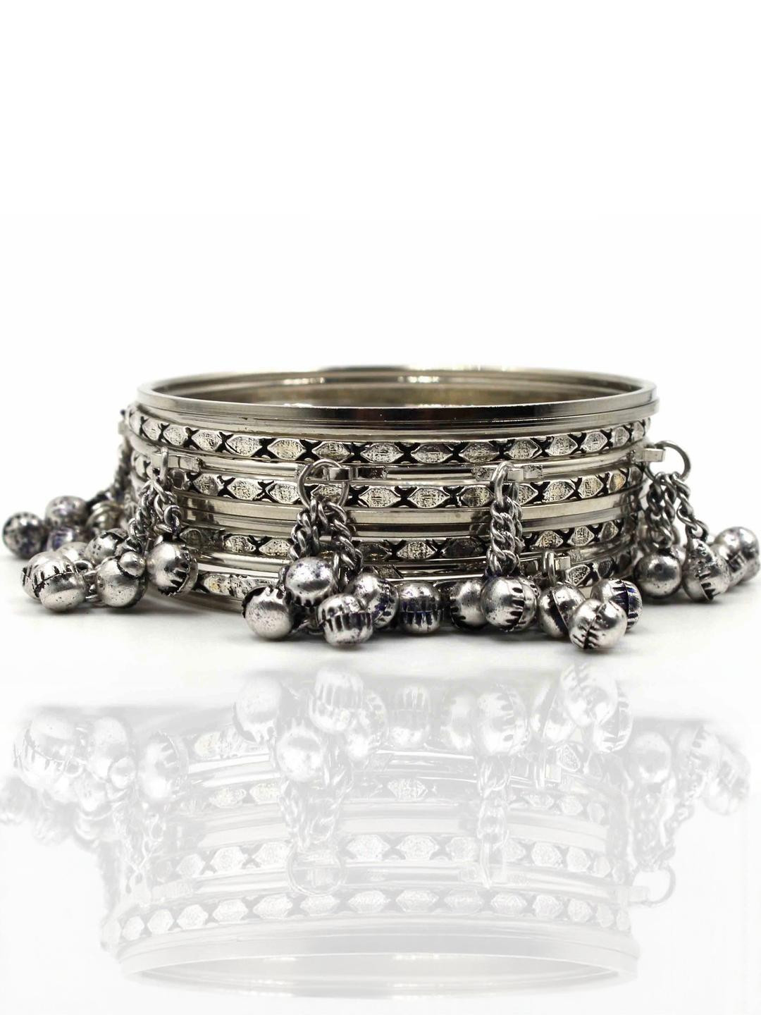 gurjari jewellers Women Oxidised Charm Bangle