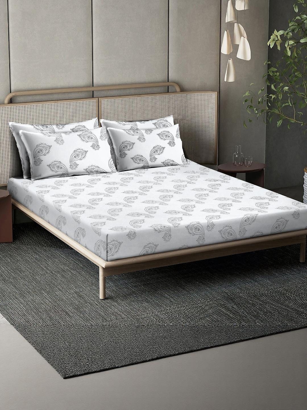 KLOTTHE Off White Ethnic Print Flat 400TC Pure Cotton Super King Bedsheet & 4 Pillow Cover