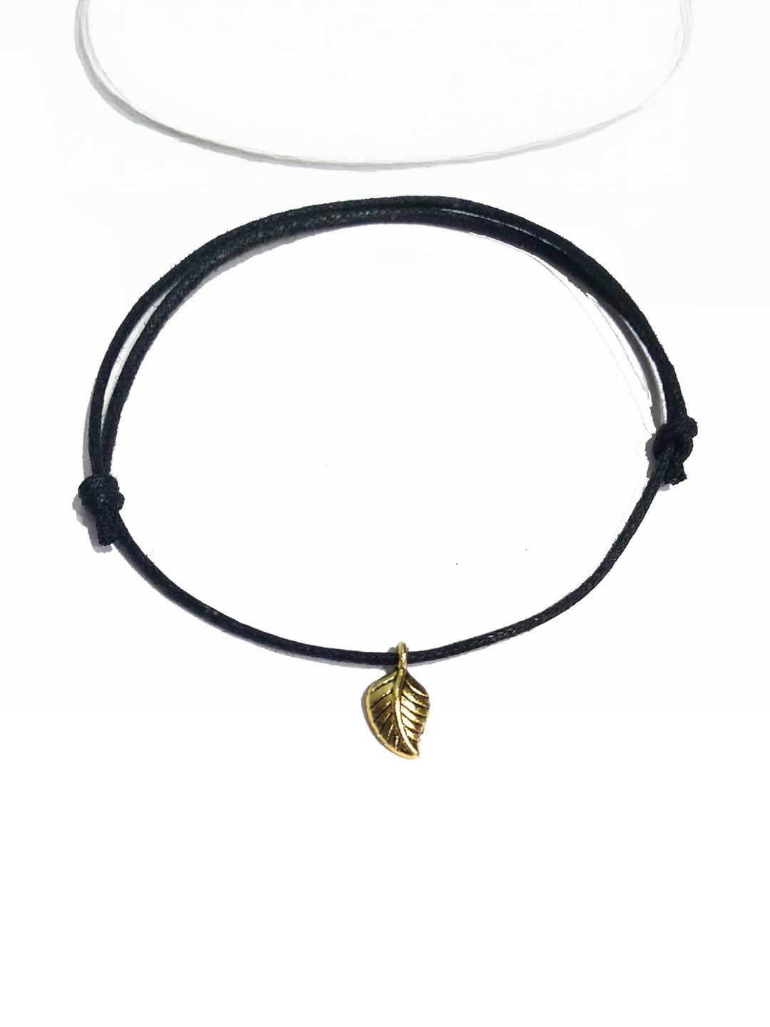 gurjari jewellers Black Thread Oxidised Gold Leaf Bead Anklet