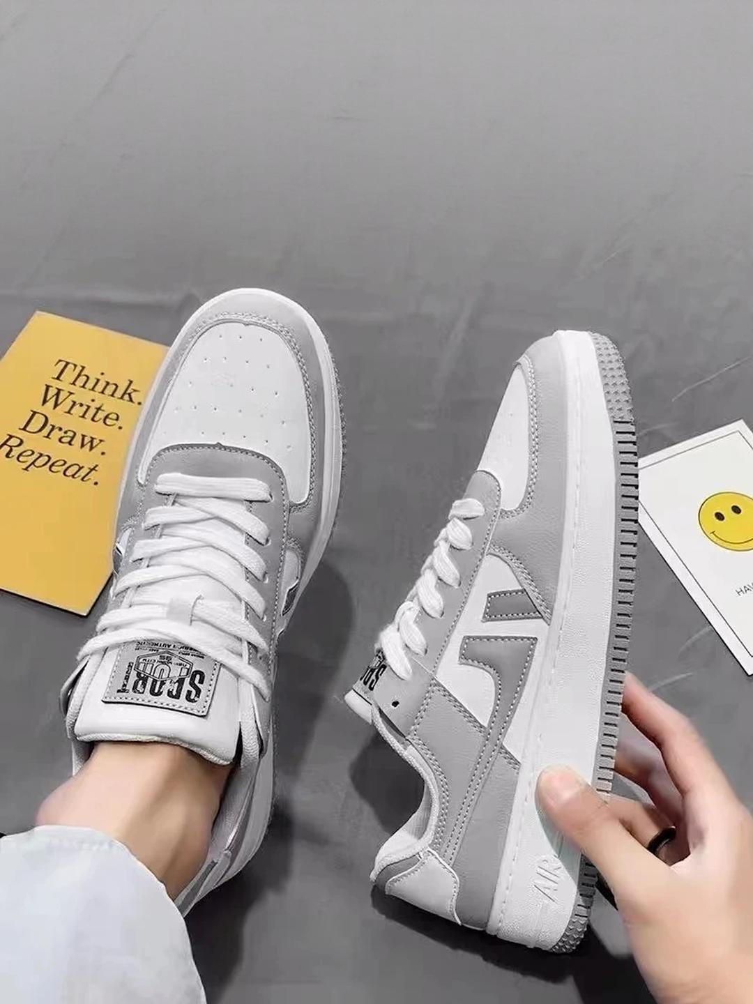 Fition Men Lightweighted Retro Style Textured Sneakers