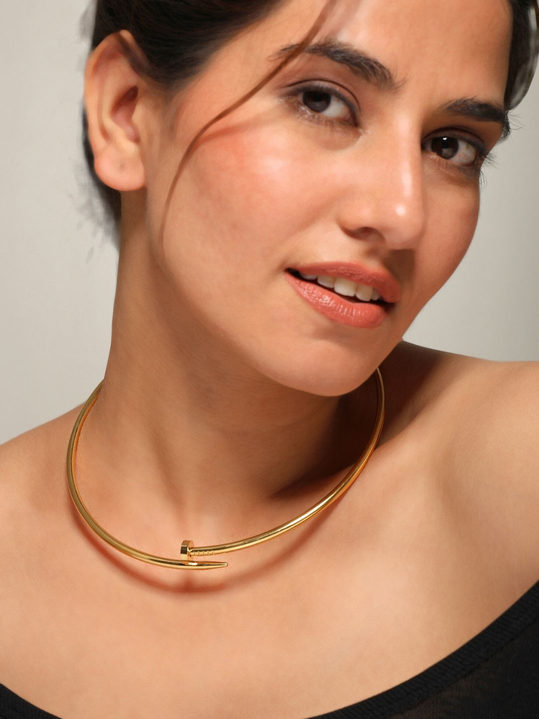 SALVE Choker Necklace