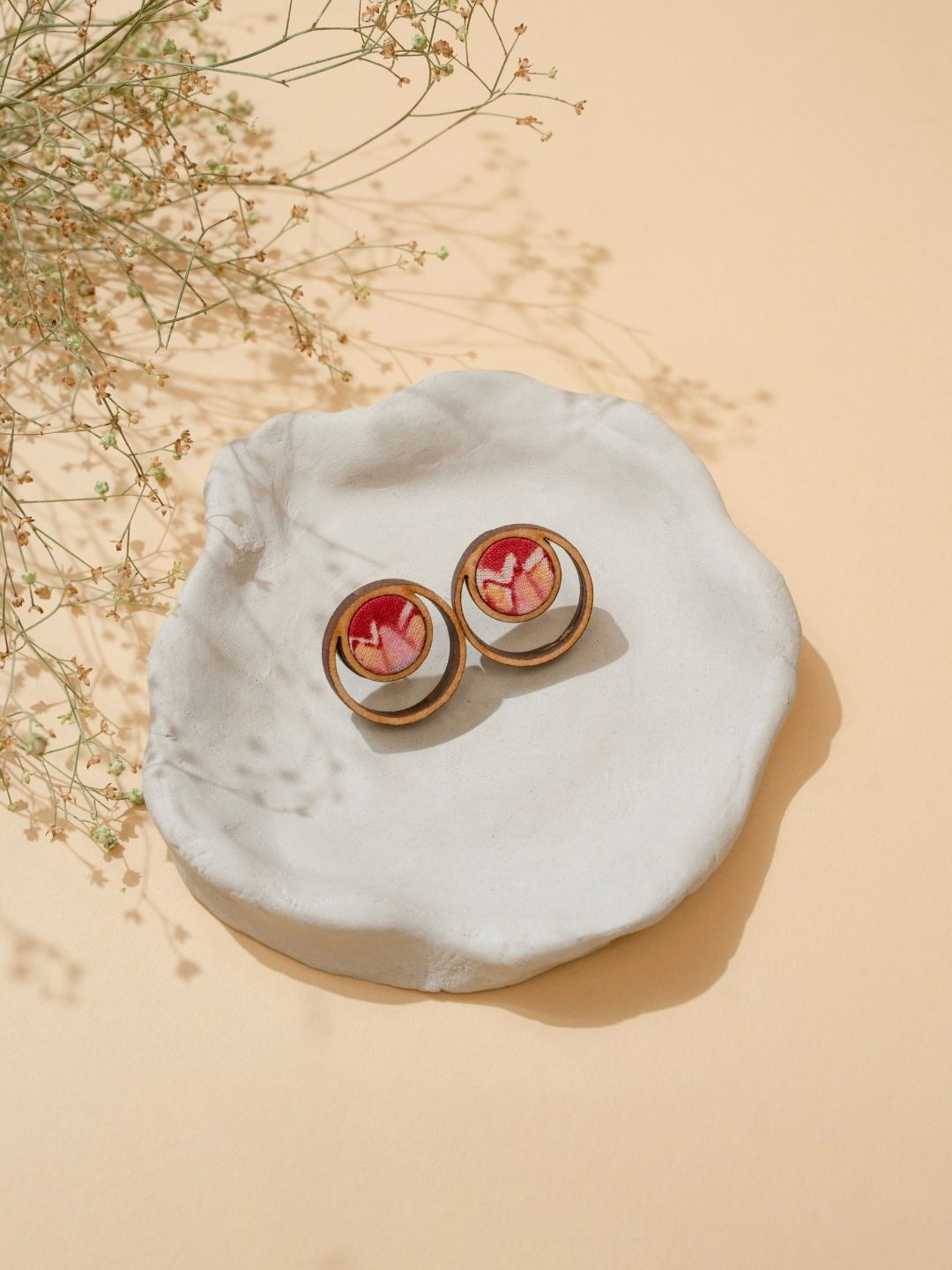 WHE Wooden Fabric Circular Shaped Studs