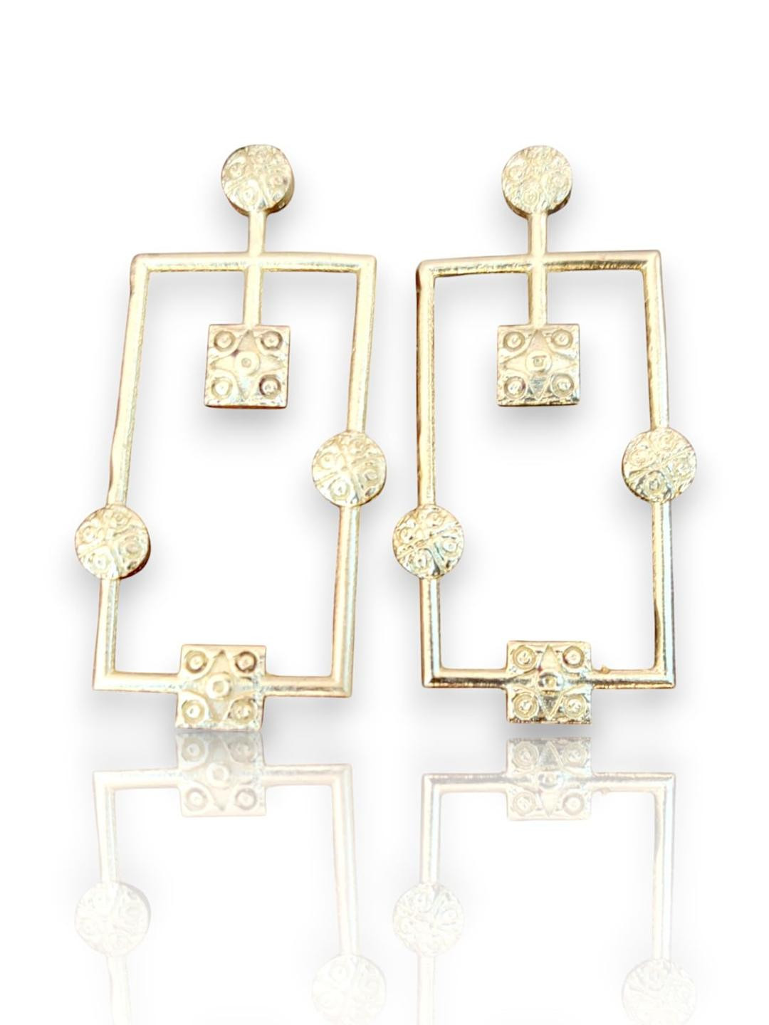 D Glamm Fashion-SPARKLING STYLE Square Drop Earrings