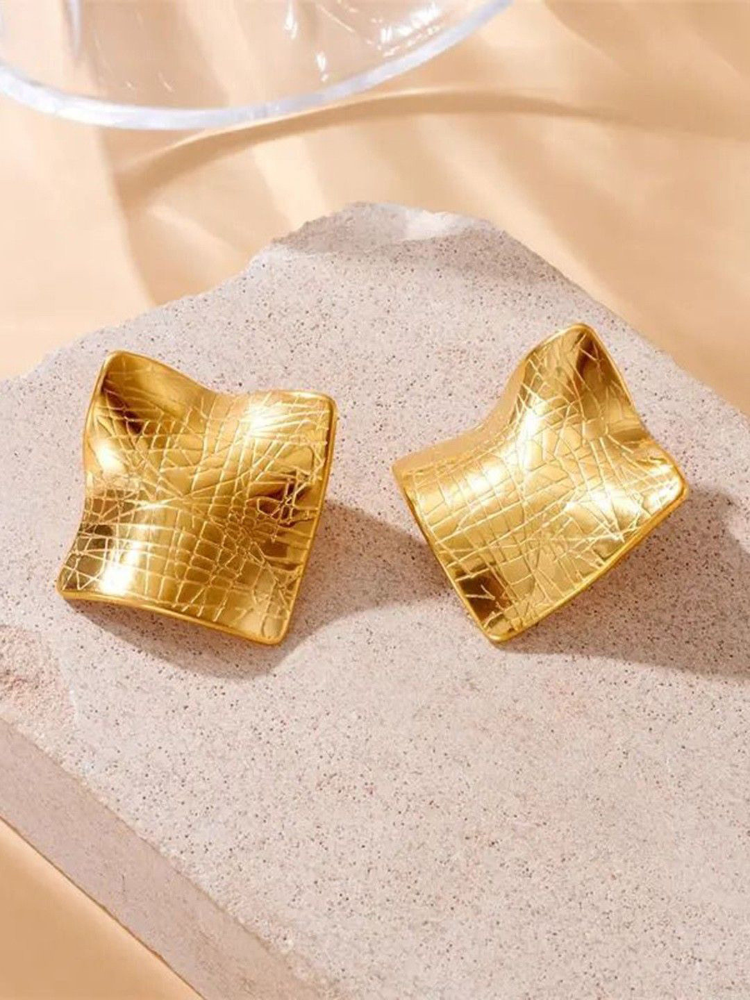 fabula Crumpled Square Shaped Studs