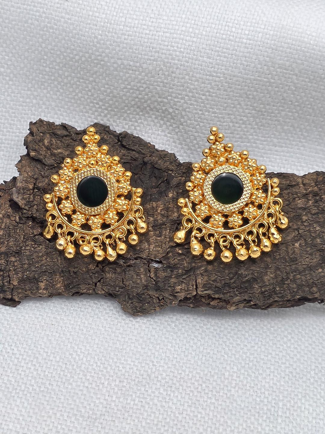 FIRST TOUCH Women Gold Plated Floral Stud Earrings