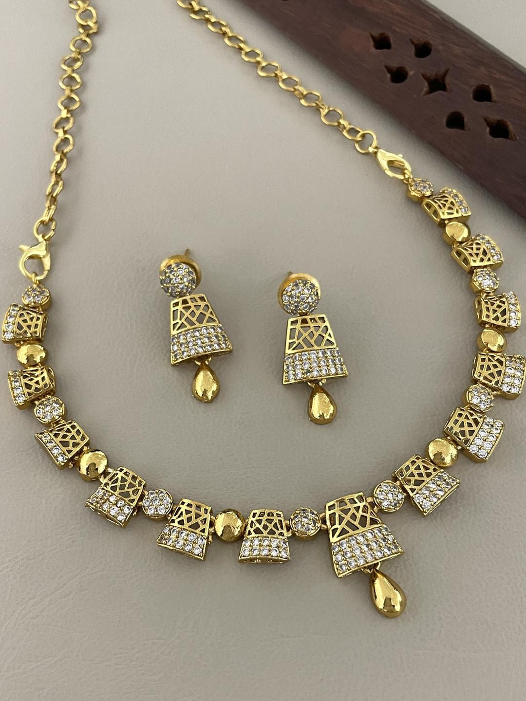 FIRST TOUCH Gold-Plated Geometric Jewellery Set