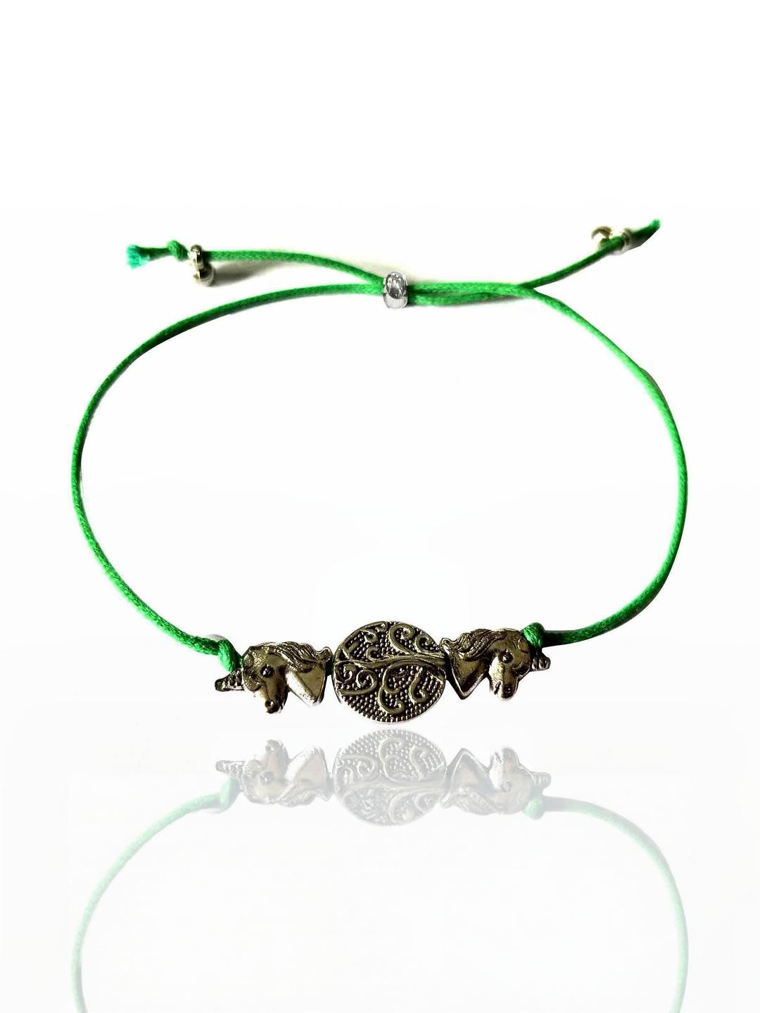 gurjari jewellers Women Green Thread With Oxidised Artificial Beads Bracelet