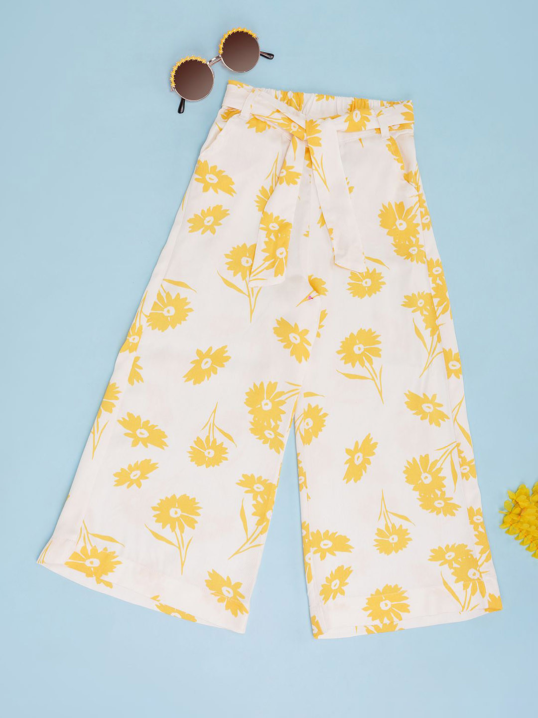 Pantaloons Junior Girls Foral Printed Regular Fit Mid-Rise Parallel Trousers