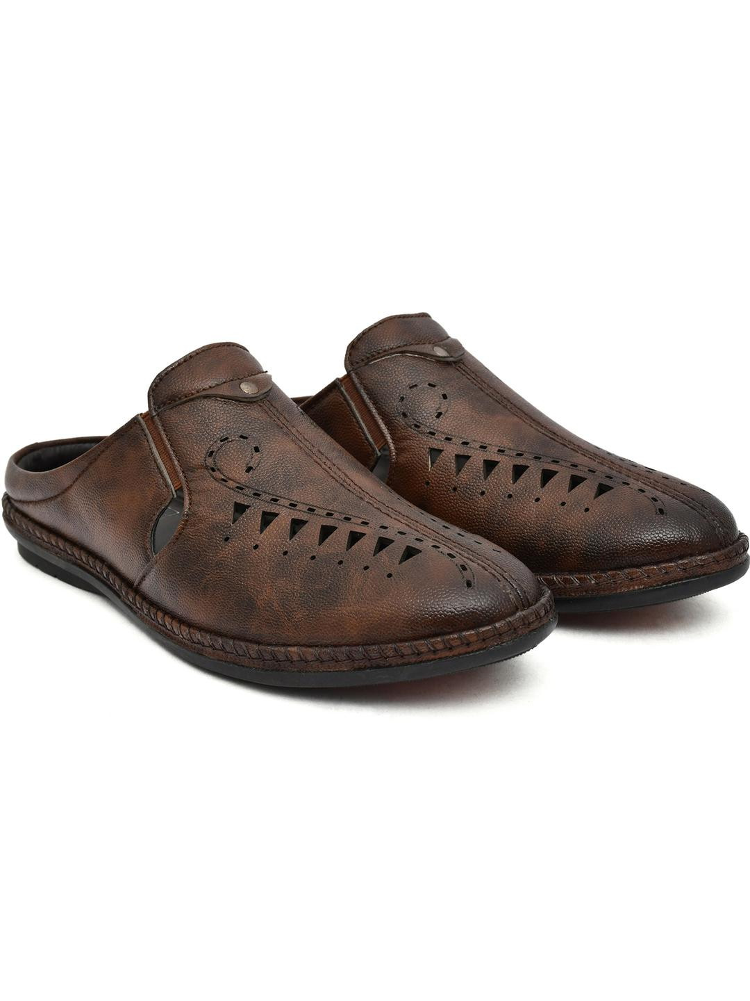 G L Trend Men Slip-On Clogs