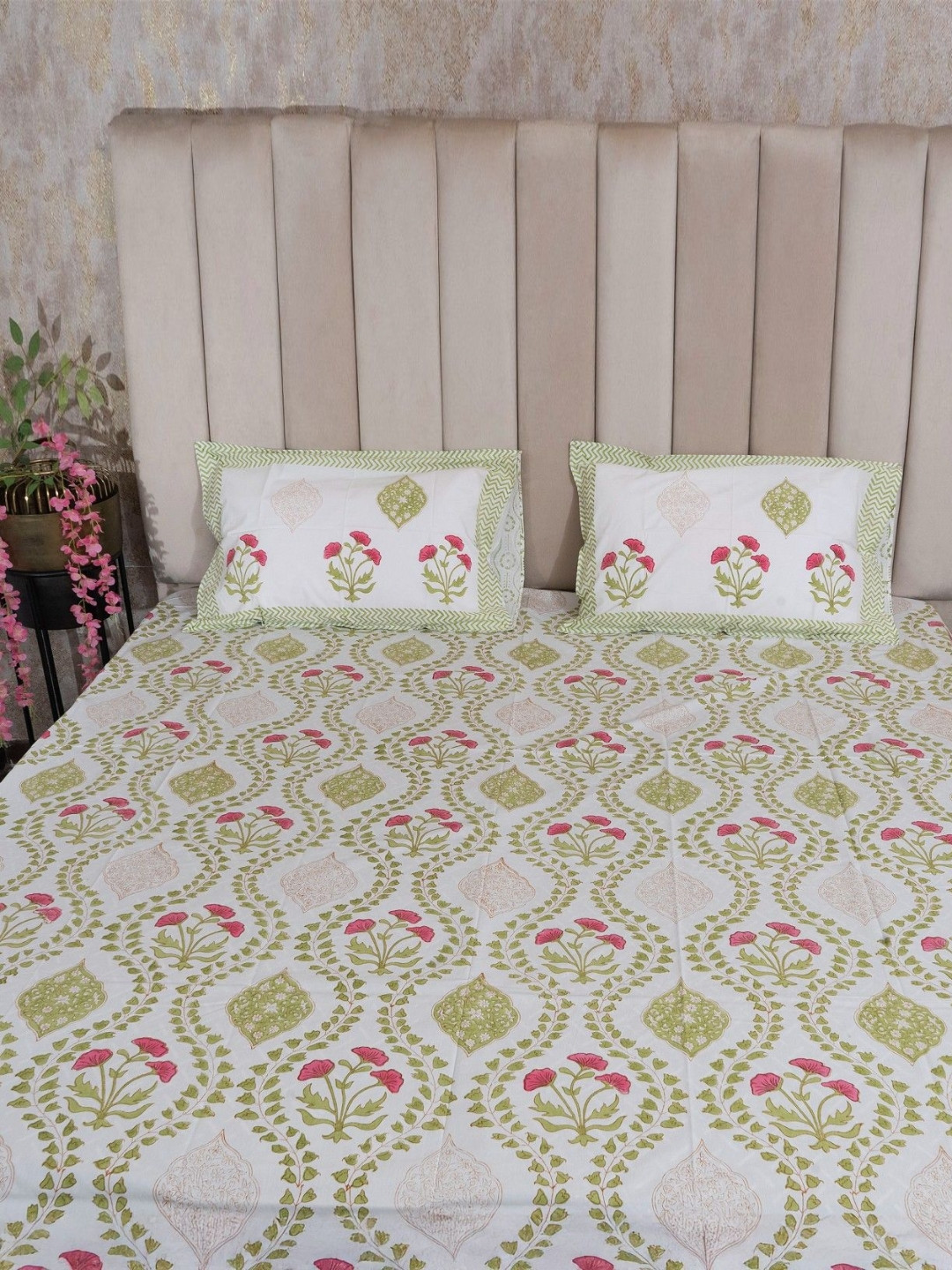 Hawamahal Sawai Bagh White Printed Cotton 350 TC Super King Bedsheet Set 2.75 m x 2.75 m