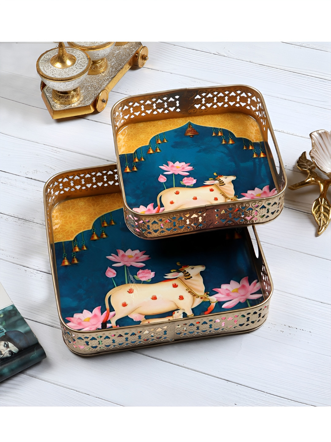 Two Moustaches Beige & Blue 2 Pieces Square Shaped Cow With Calf Design Serving Trays