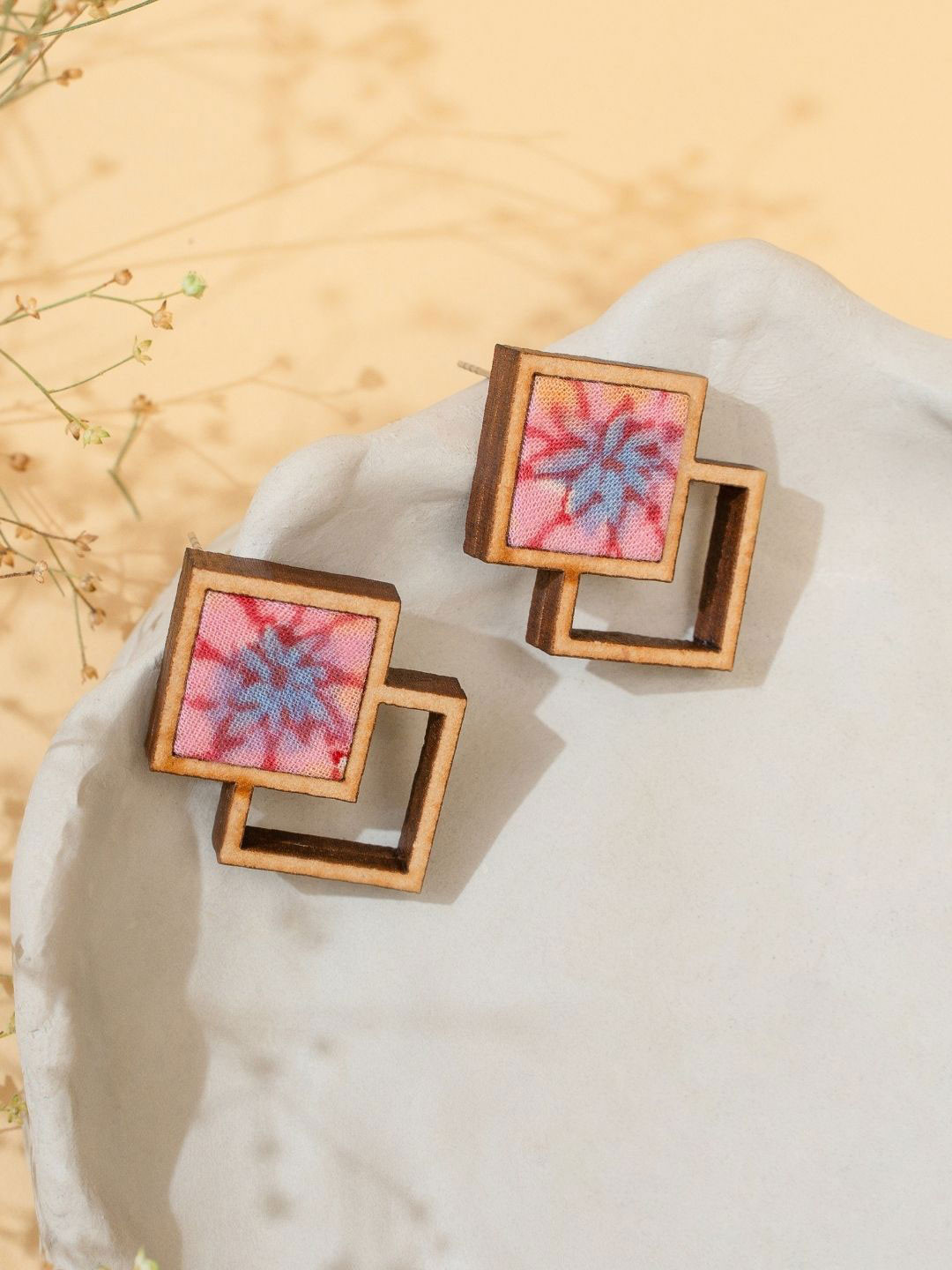 WHE Wooden Double Square Shaped Studs