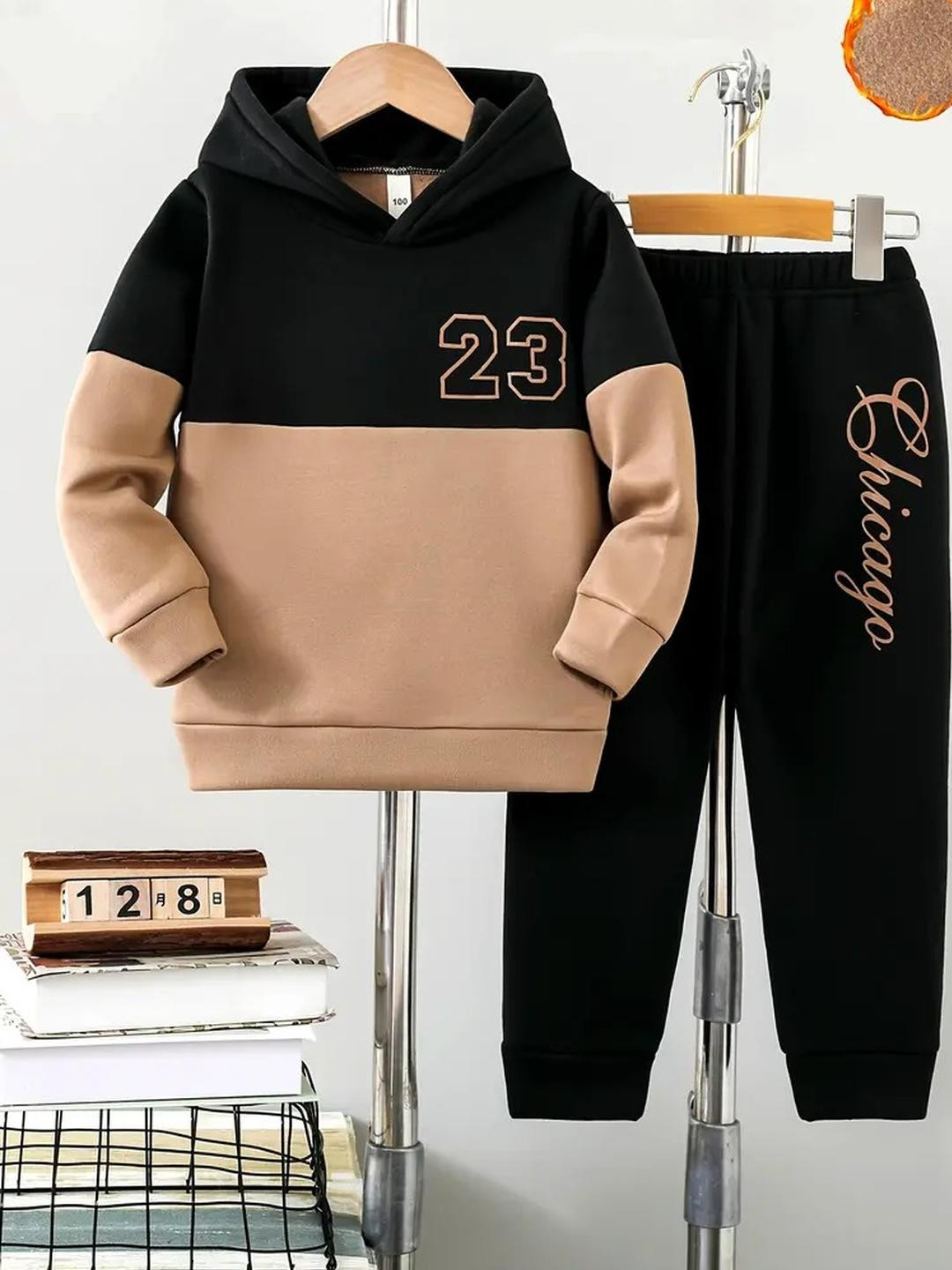 KEESOR Boys Colourblocked Hooded Sweatshirt & Pant Set