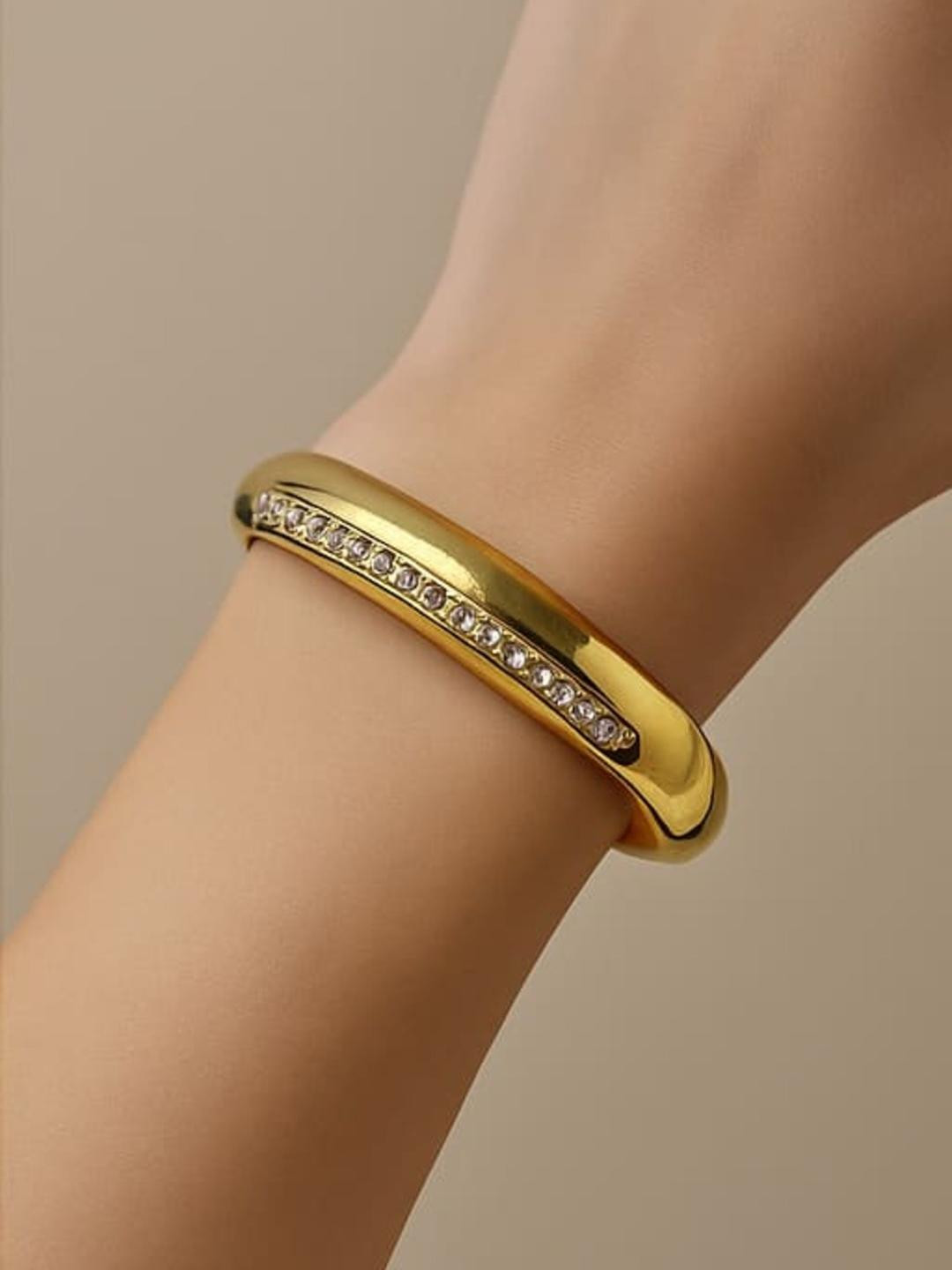 ISHTAARA Women Korean Stainless Steel Gold-Plated Charm Bracelet